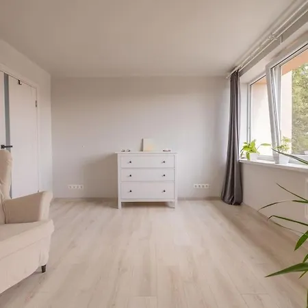 Peaceful Business Space Apartment *