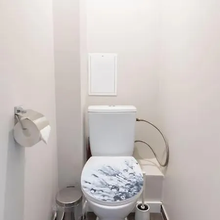 Peaceful Business Space *